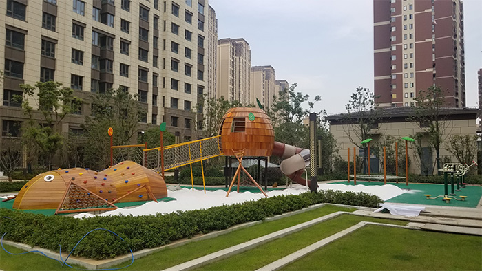 <b>南京魯能戶外游樂項(xiàng)目</b>