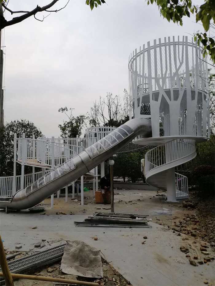 兒童滑梯室內(nèi)